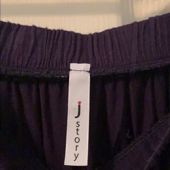 J Story Off The Shoulder Top - Picture 3 of 3